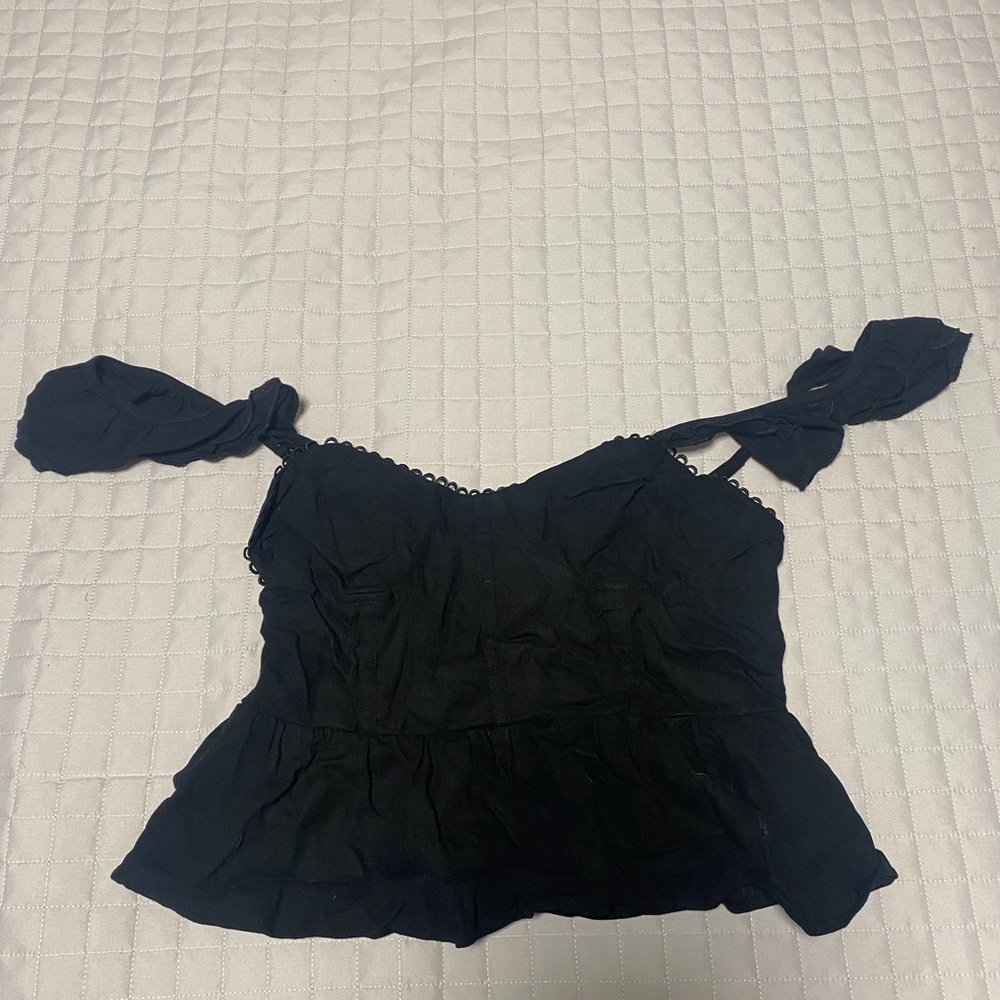 Francesca's Collections Black Crop Top